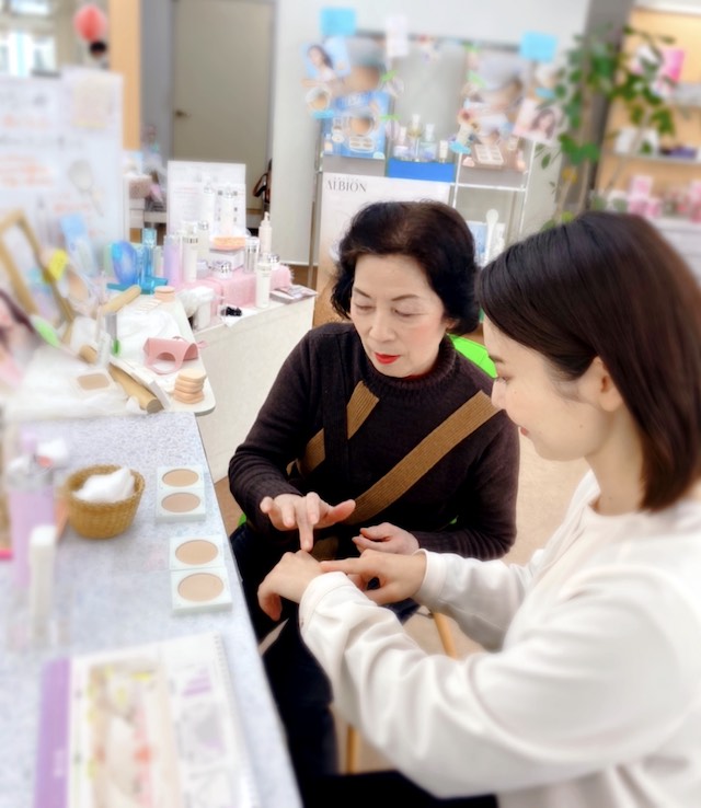 こまつや　店長(母) 